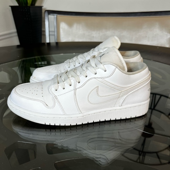 Nike Air Jordan 1 Low Triple White Sz 10 - Picture 2 of 5